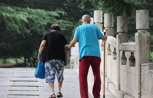 老伴是爱，相伴一生