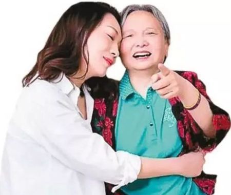 作为儿女你合格吗？朋友圈最感人的照片