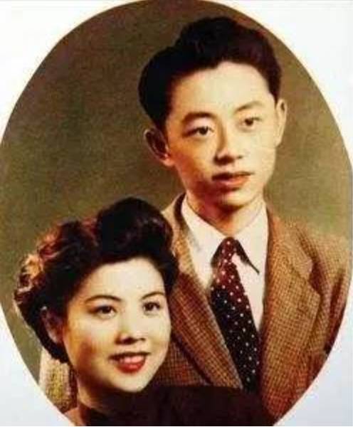 年轻时的黄永玉和张梅溪